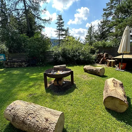 Im Wald Semesterbostad Edelschrott